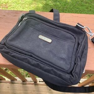 Baggallini black belt crossbody bag